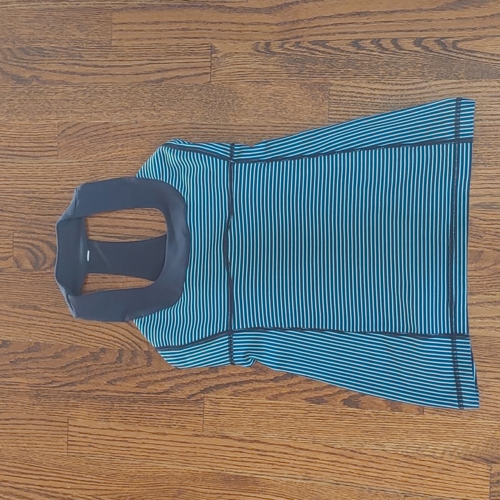 Lululemon Scoop Tank Size 6